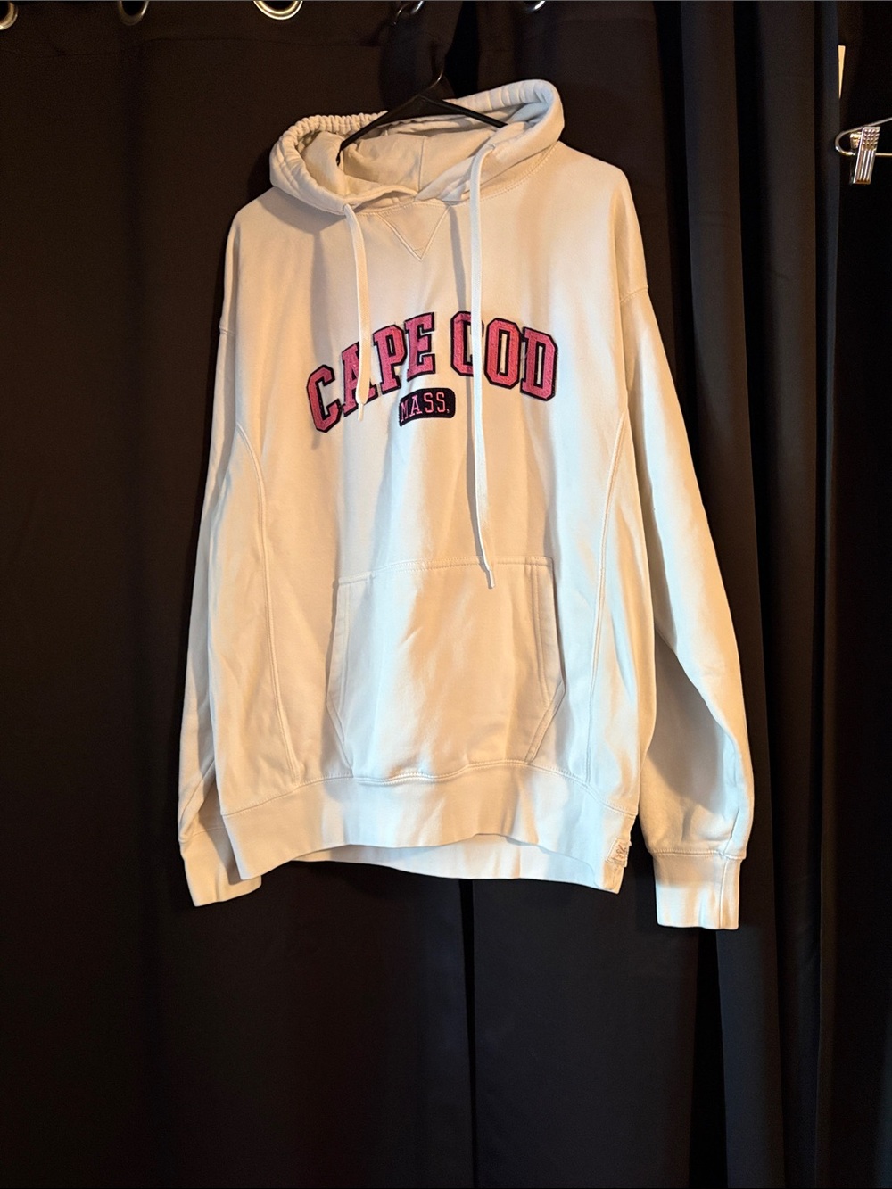 Cape Cod Graphic White Pullover Hoodie - Men